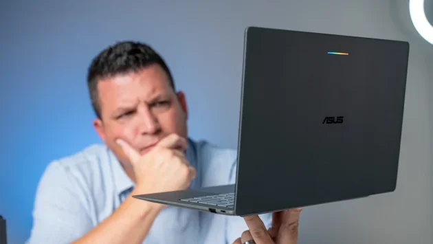 Googlebook should have been framed as the Chromebook successor, not a MacBook rival