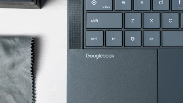 Google is bringing Chromebook’s best unlock feature to Googlebooks