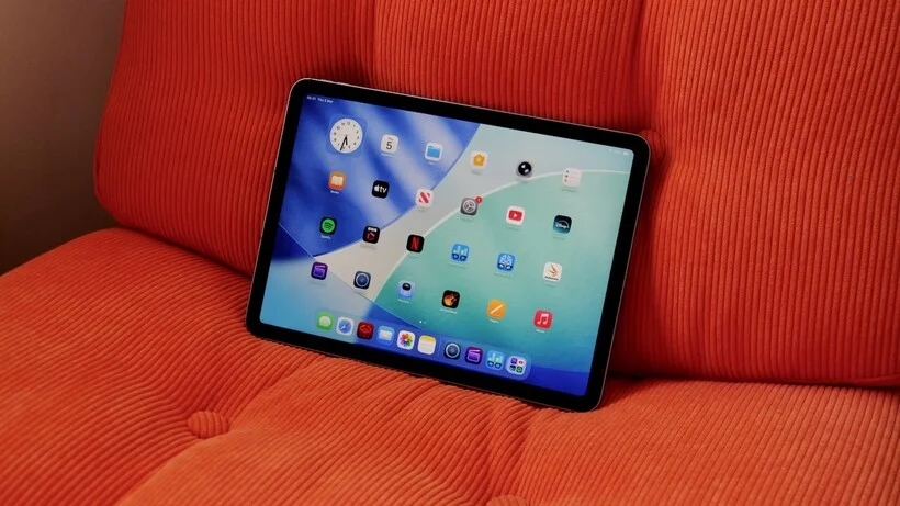 Apple iPad Air M4 screen on