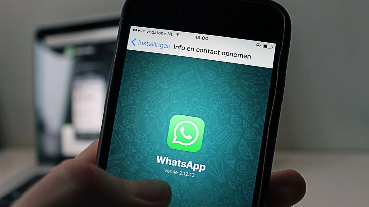 Use One WhatsApp Account on Two Phones: Link a Companion Device