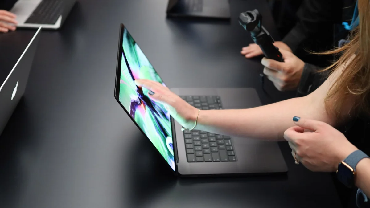 Apple Touchscreen MacBook Pro HANDS ON